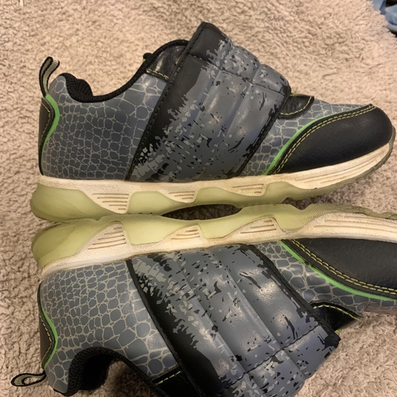 Jurassic park kids shoes - Picture 3 of 6